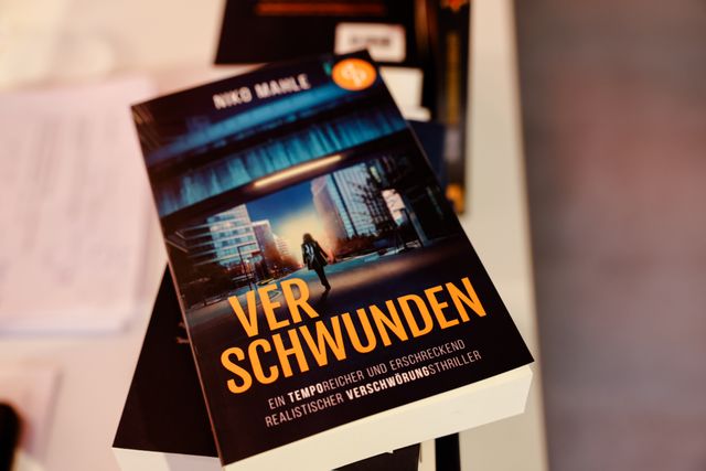 Lesung aus dem hochbrisanten Stuttgarter Thriller VERSCHWUNDEN