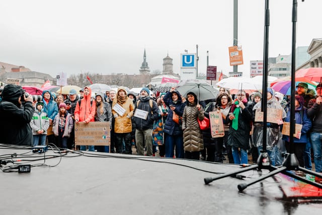 „PRÜF – Prüfung rettet übrigens Freiheit!“